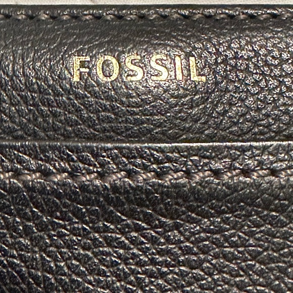 Small Black Fossil Leather Wallet - Picture 8 of 10